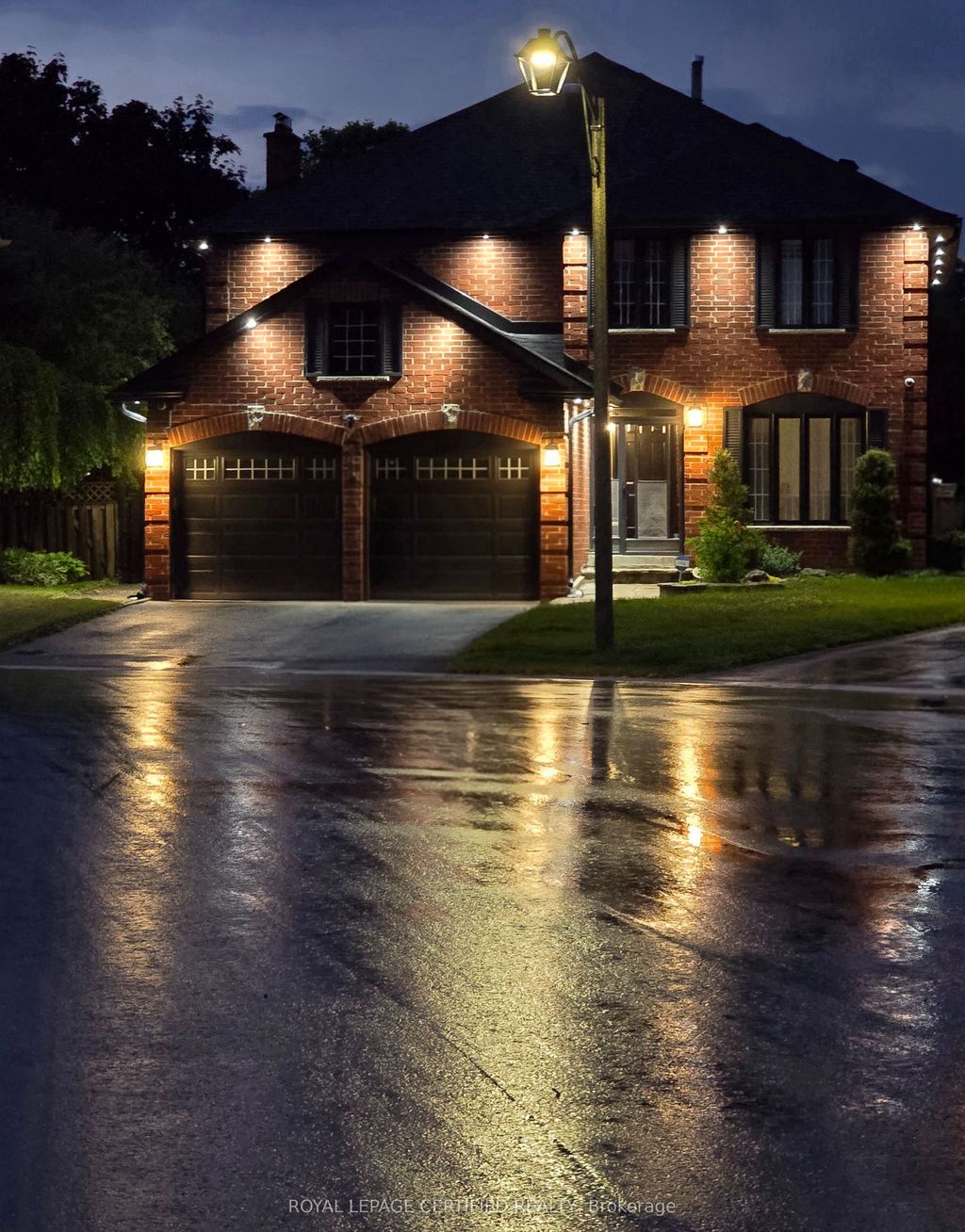 Photo of 1109 Petunia Place, Pickering, ON L1V 4N5 (MLS # E12933780)