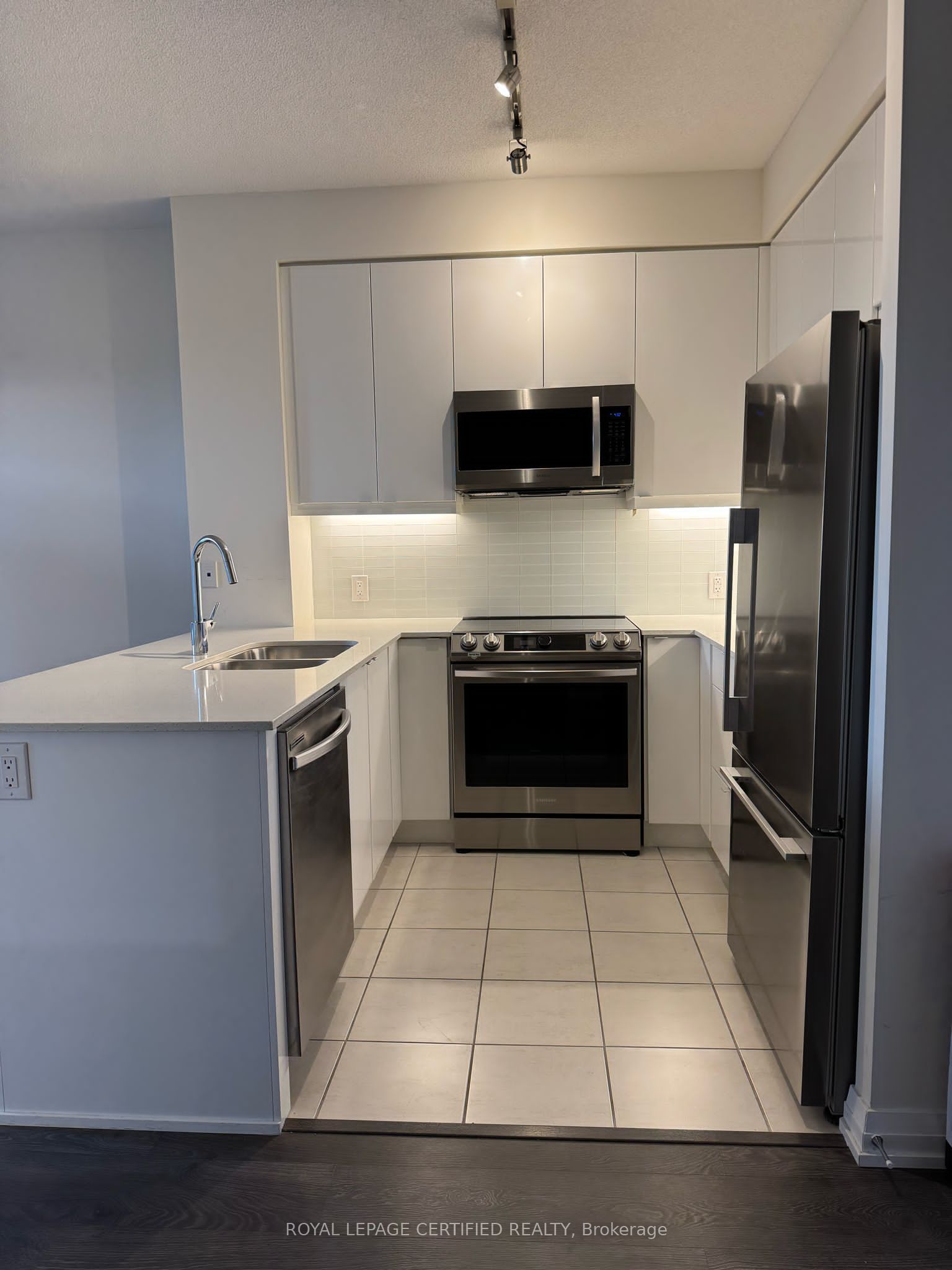 50 Thomas Riley Road 414
