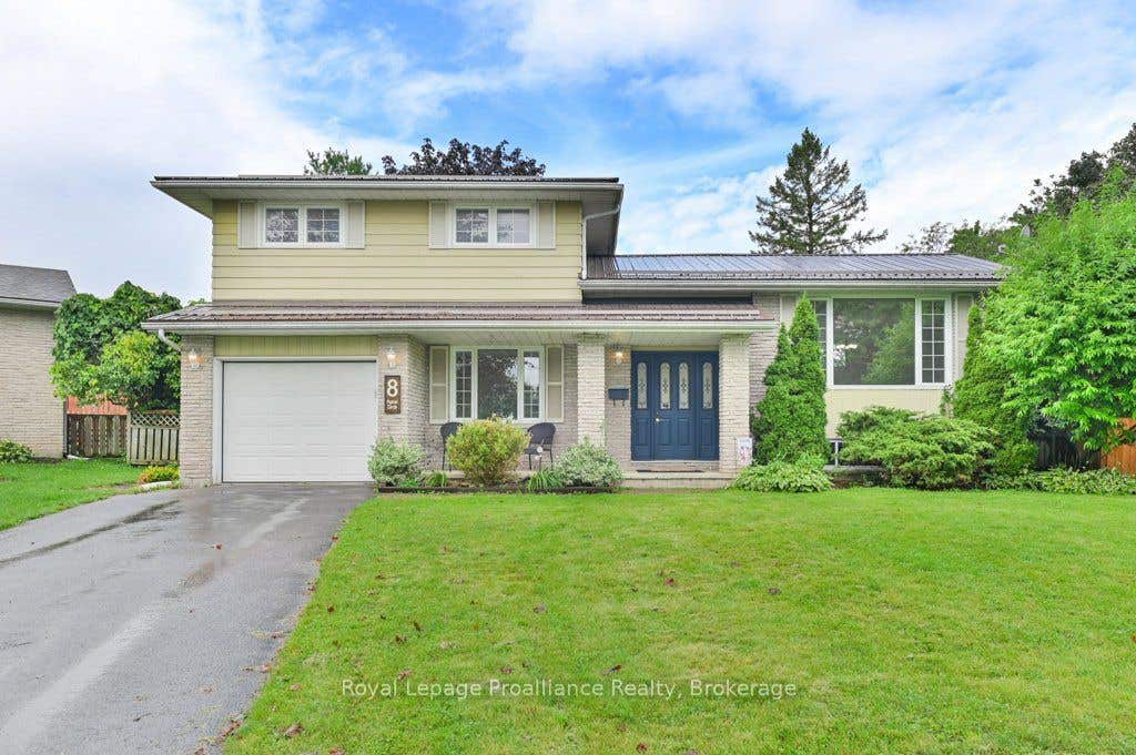 Photo of 8 Panter Circle, Belleville, ON K8P 4S7 (MLS # X13711466)