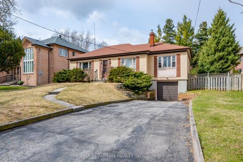 Photo of 30 Lawnview Drive, Toronto, ON M2N 5J8 (MLS # C12504460)