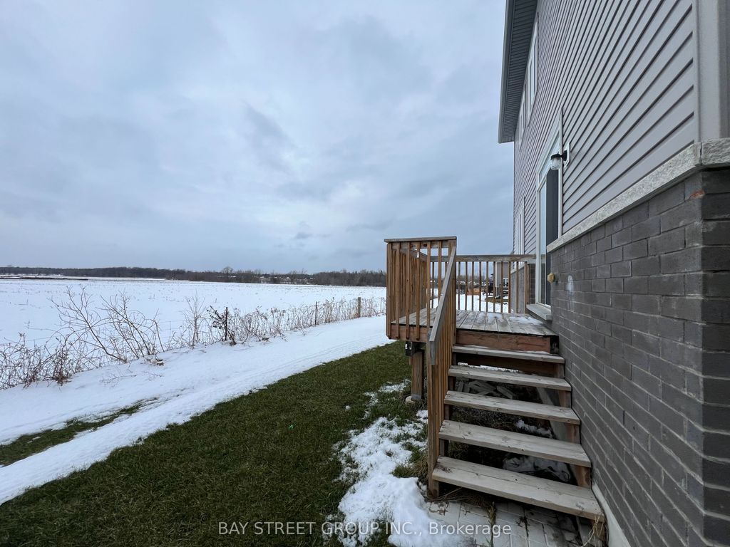 Photo of 4 Middleton Drive, Wasaga Beach, ON L9Z 0K9 (MLS # S12862696)