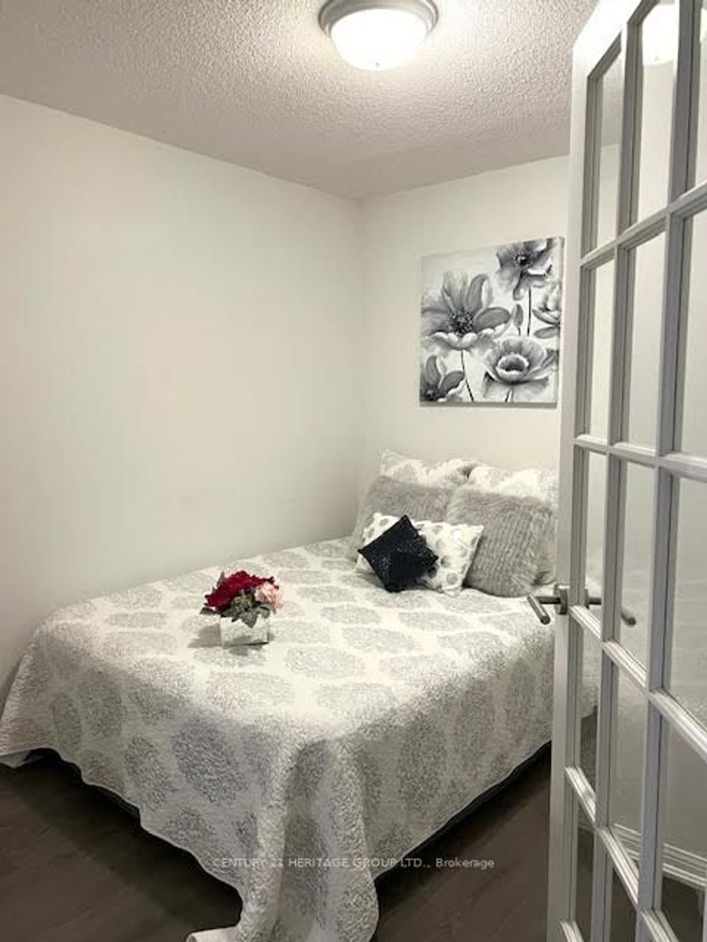 Photo of 400 Adelaide Street E #1015, Toronto, ON M5A 4S3 (MLS # C12453212)