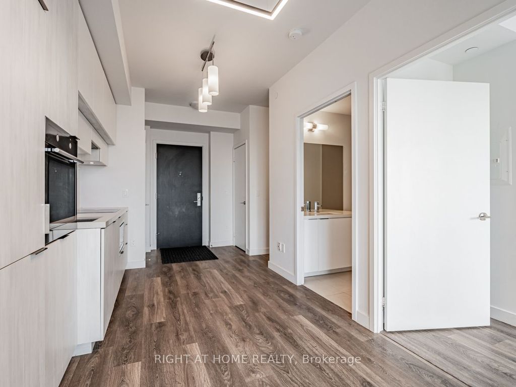 Photo of 8 Eglinton Avenue E #3809, Toronto, ON M4P 0C1 (MLS # C12284599)