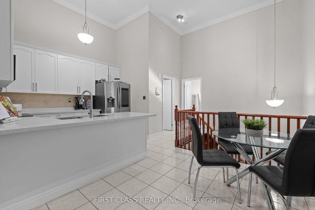 Photo of 15 Belinda Drive, Brampton, ON L7A 2W7 (MLS # W12727590)