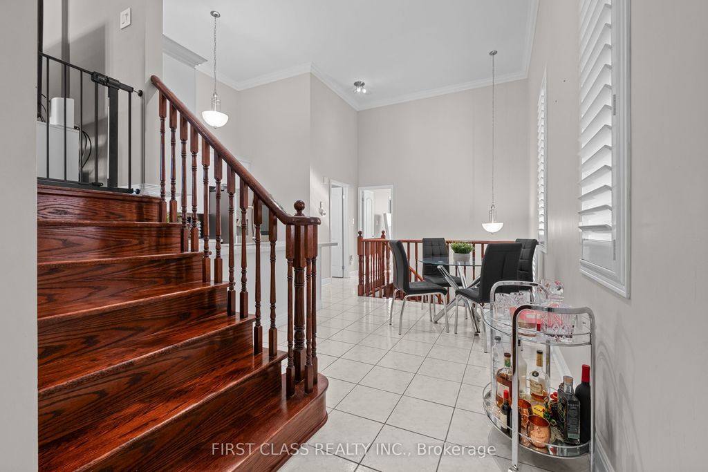 Photo of 15 Belinda Drive, Brampton, ON L7A 2W7 (MLS # W12727590)