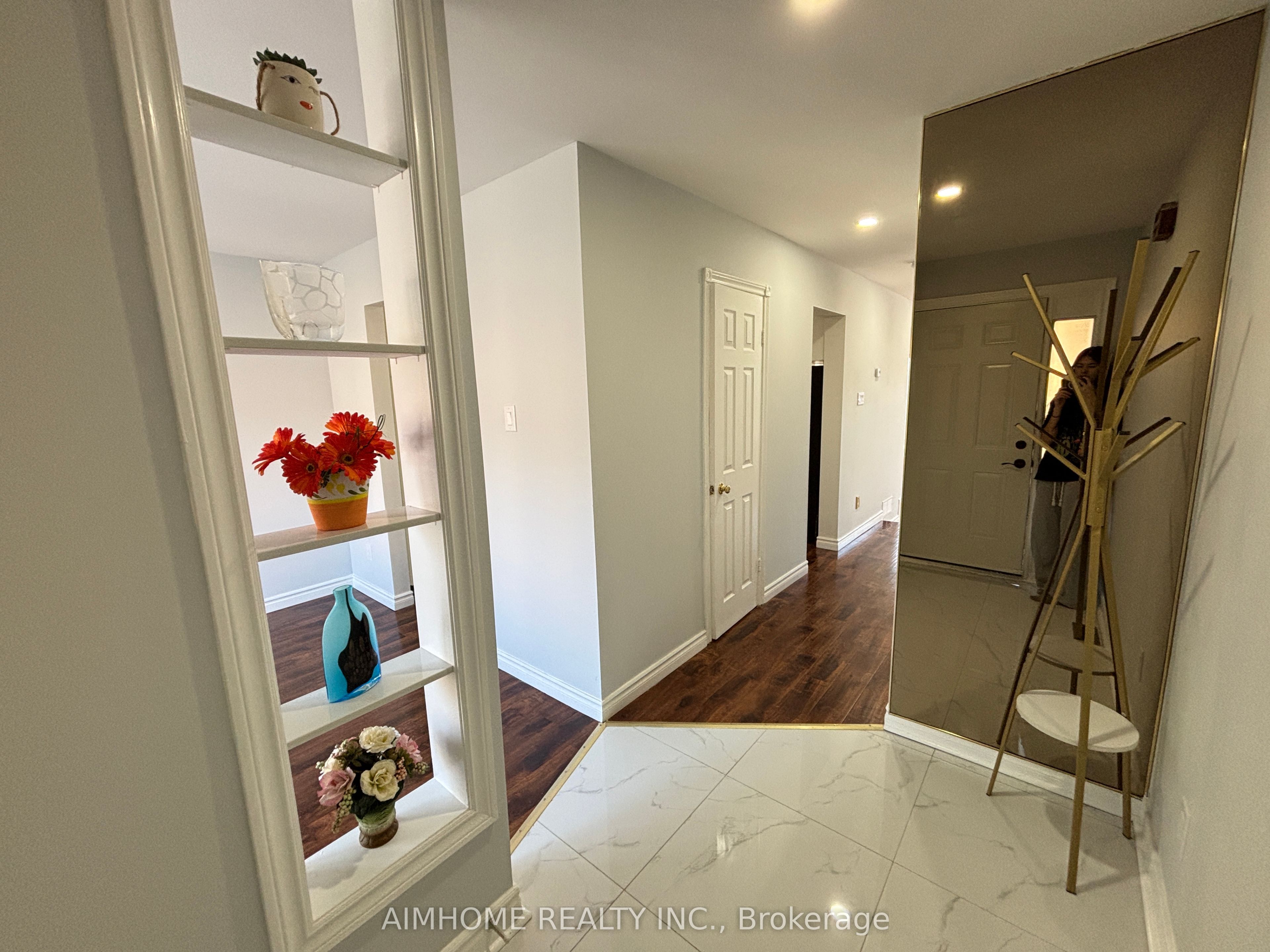 4635 Regents Terrace 23