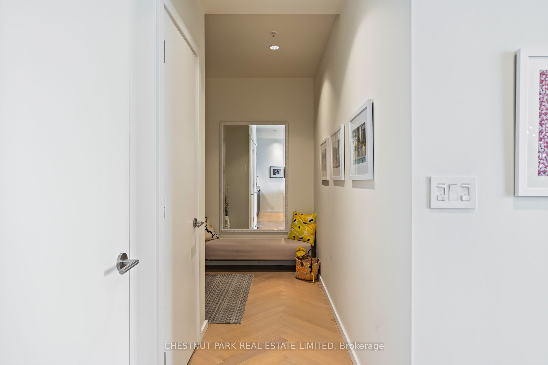 180 University Avenue 5707