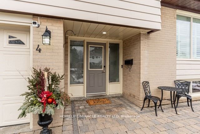 4 Derwent Avenue