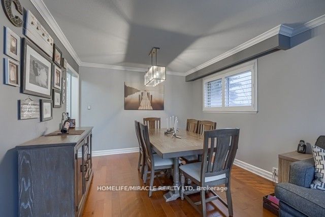 4 Derwent Avenue