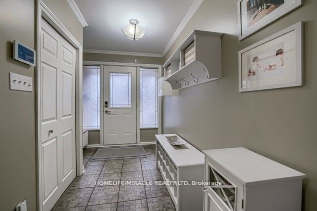 4 Derwent Avenue