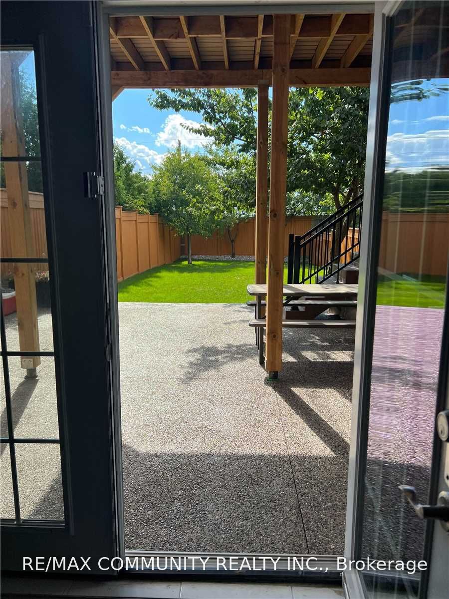 38 Bestview Crescent BSMT
