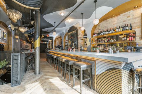 40 Wellington Street E Toronto ON M5E 1E3