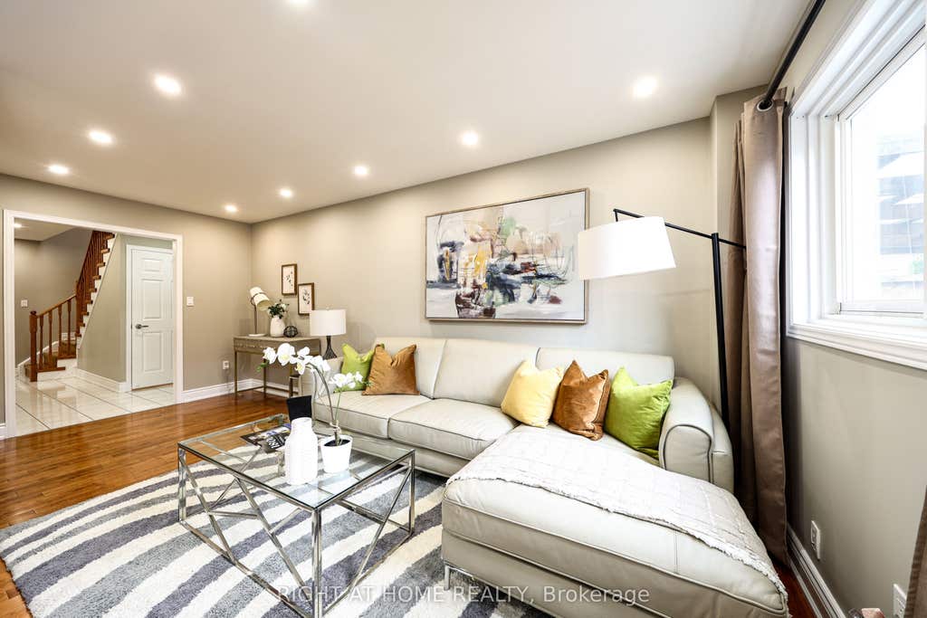 Photo of 5533 Richmeadow Mews, Mississauga, ON L4Z 3T3 (MLS # W13435560)