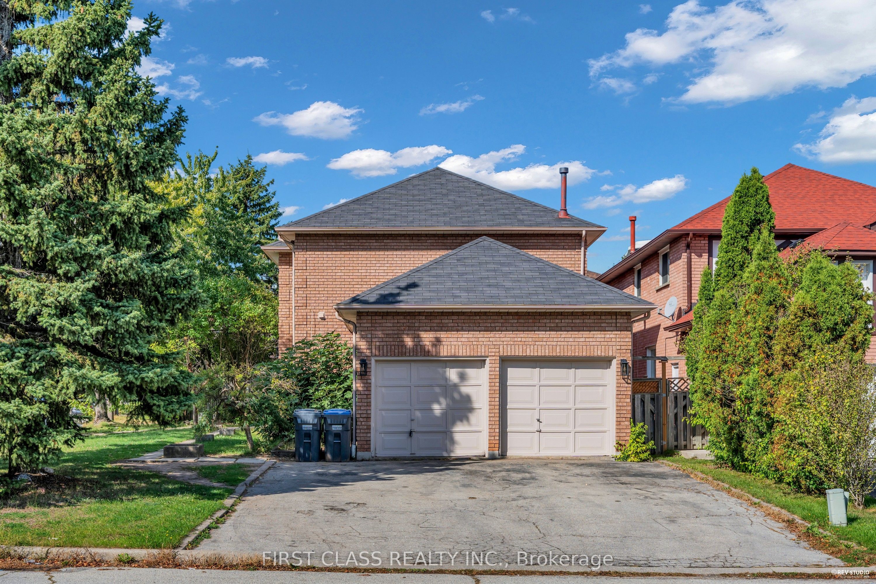4290 Radisson Crescent