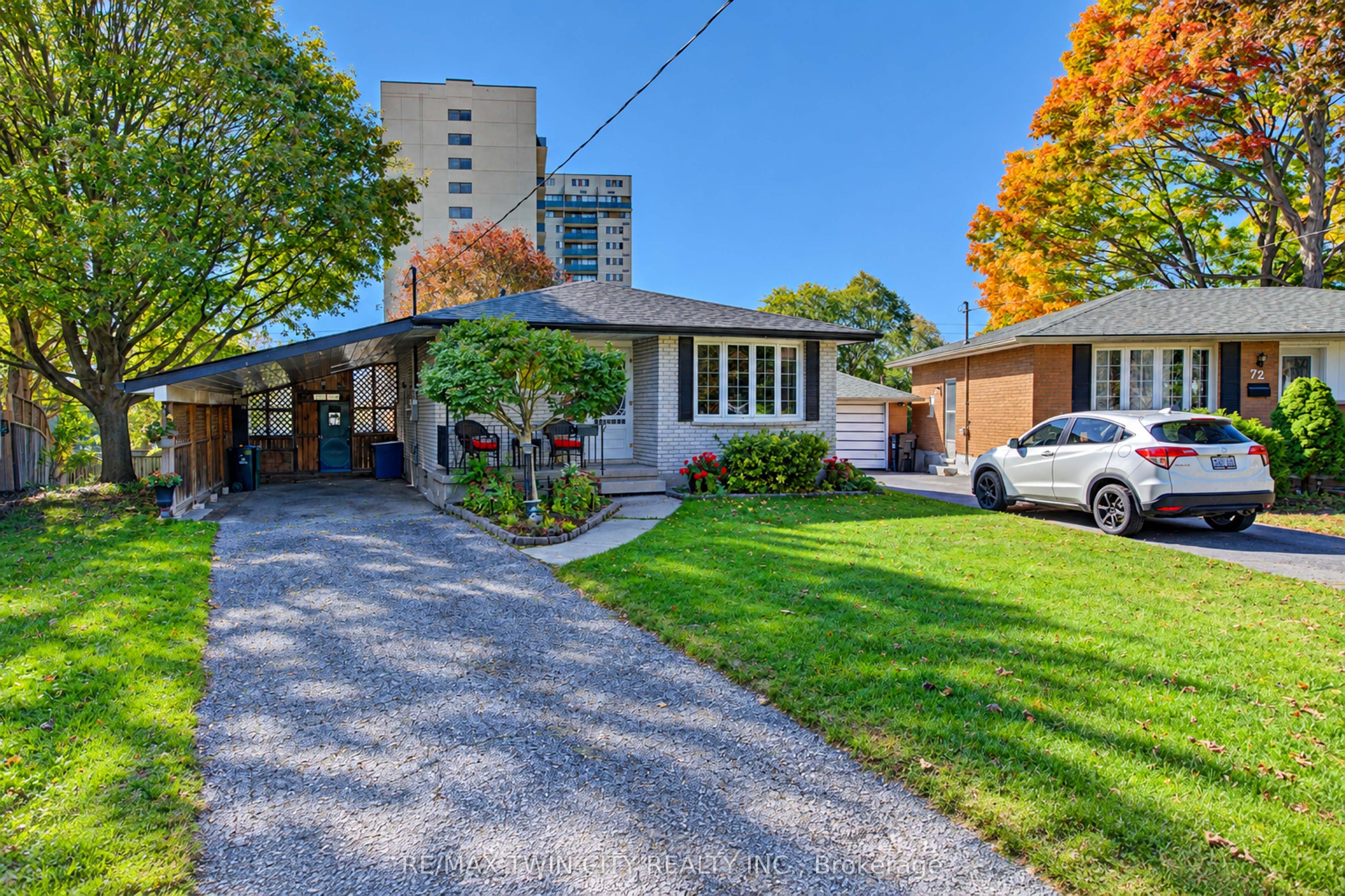 73 BELTON Drive
