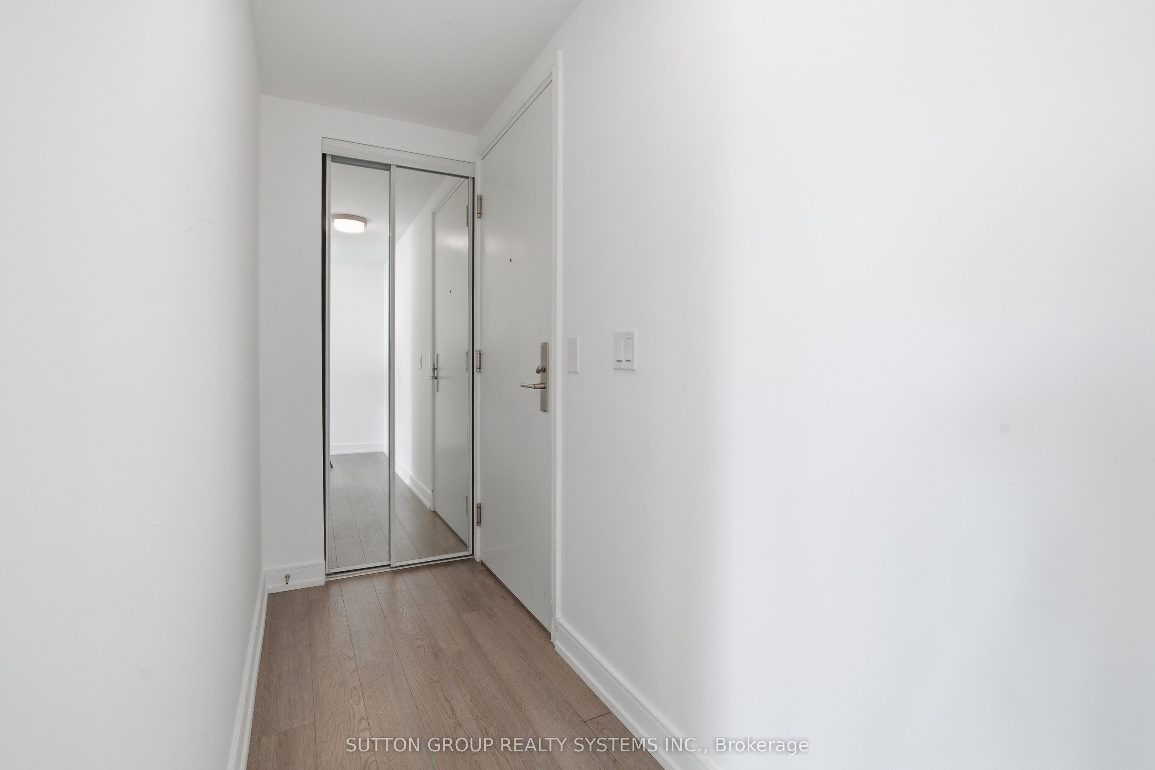 20 Thomas Riley Road 2402