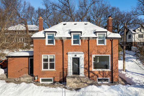 19 Halford Avenue Toronto ON M6S 4G1