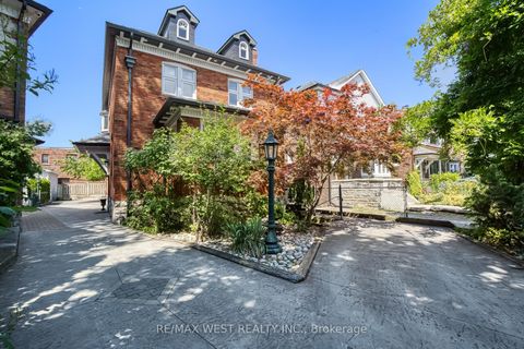 34 Rusholme Drive Toronto ON M6J 3J9