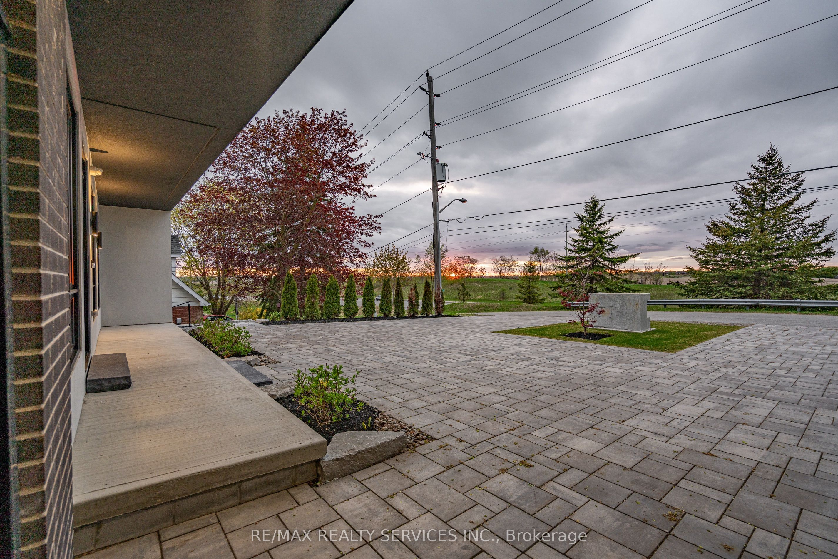 1395 Old Green Lane