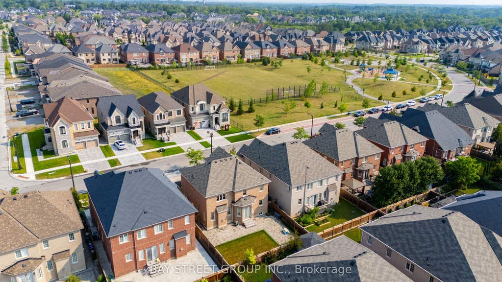 Photo of 31 Woodgate Pines Drive, Vaughan, ON L4H 4A8 (MLS # N13619098)