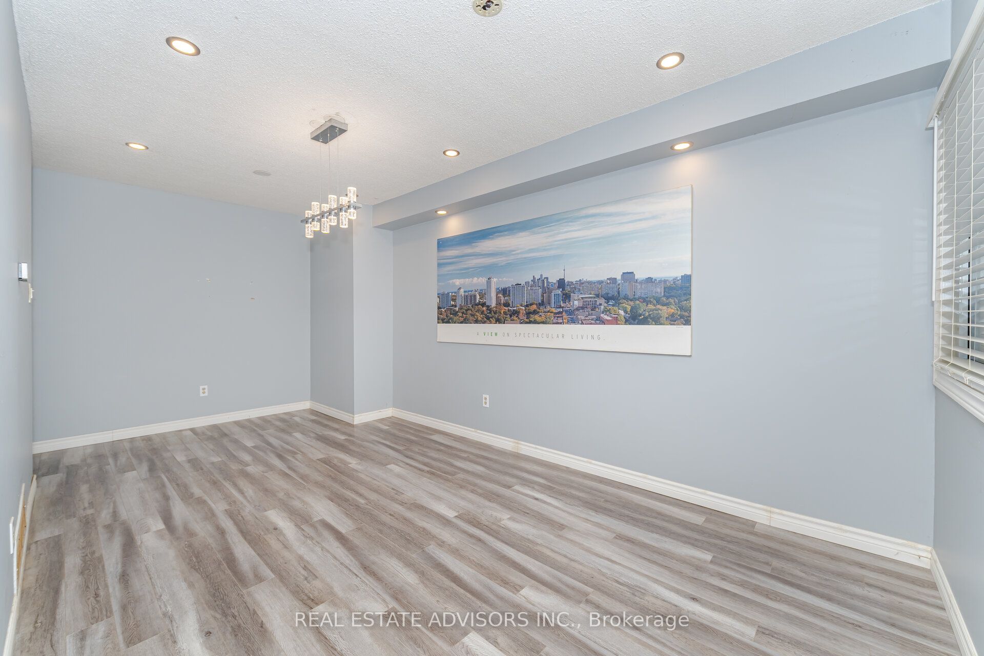 1320 Hampton Street 25
