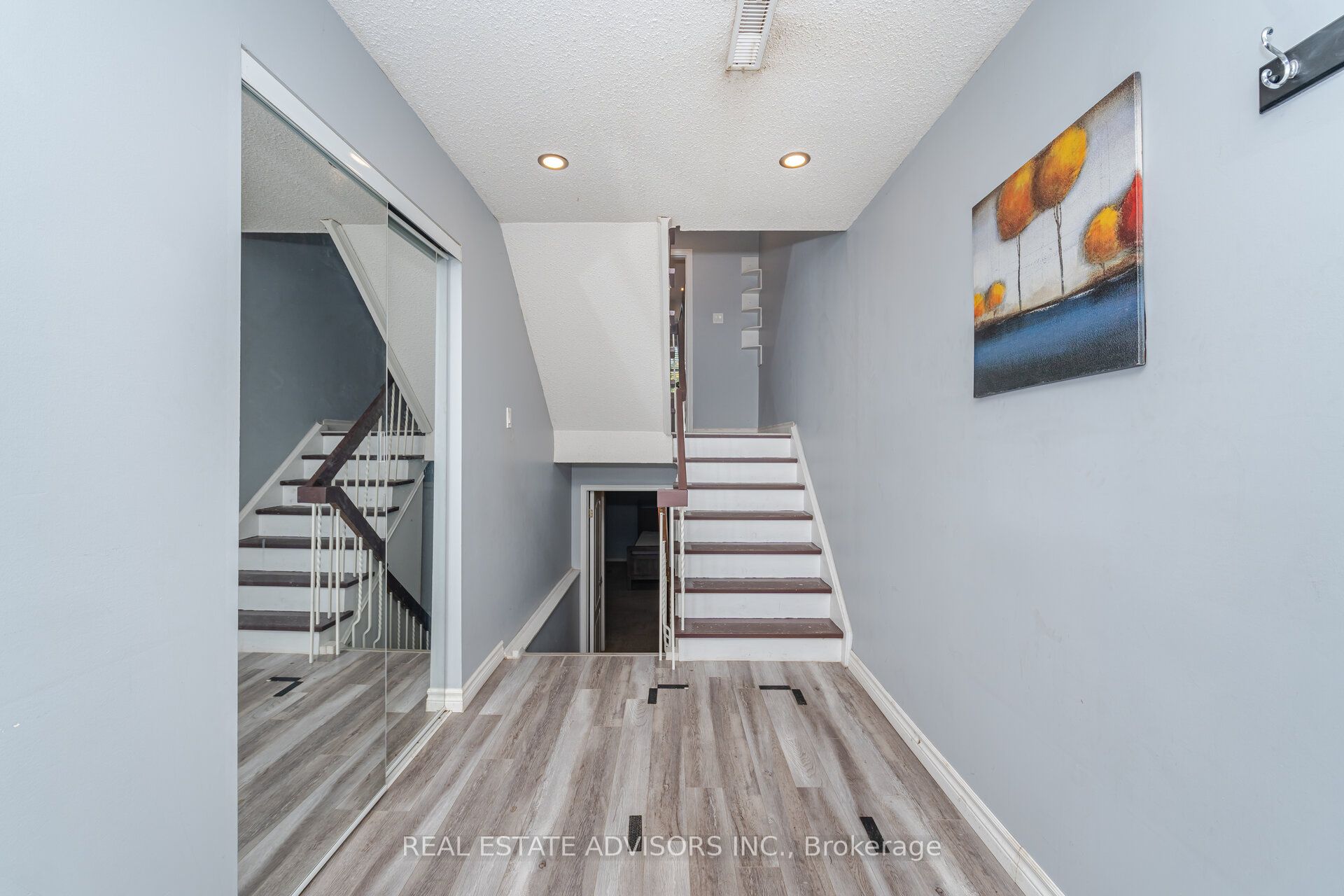 1320 Hampton Street 25