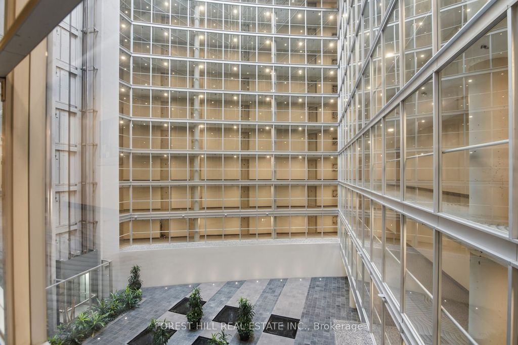 Photo of 650 Queens Quay W Boulevard #516, Toronto, ON M5V 3N2 (MLS # C12533776)