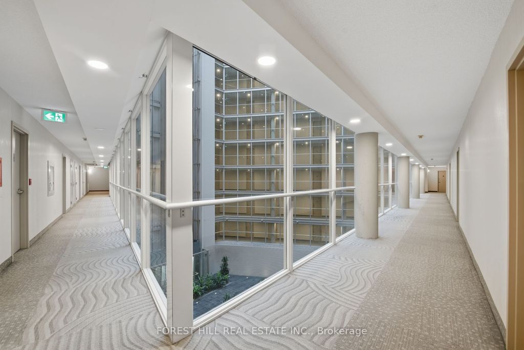 Photo of 650 Queens Quay W Boulevard #516, Toronto, ON M5V 3N2 (MLS # C12533776)
