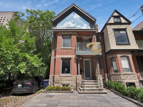 544 Richmond Street W Toronto ON M5V 1Y4