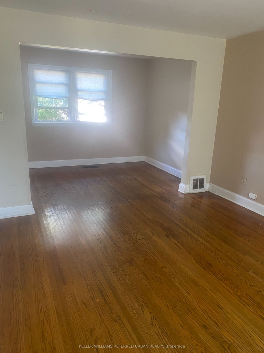 Photo of 32 Amesbury Drive, Toronto, ON M6M 4H4 (MLS # W13860594)