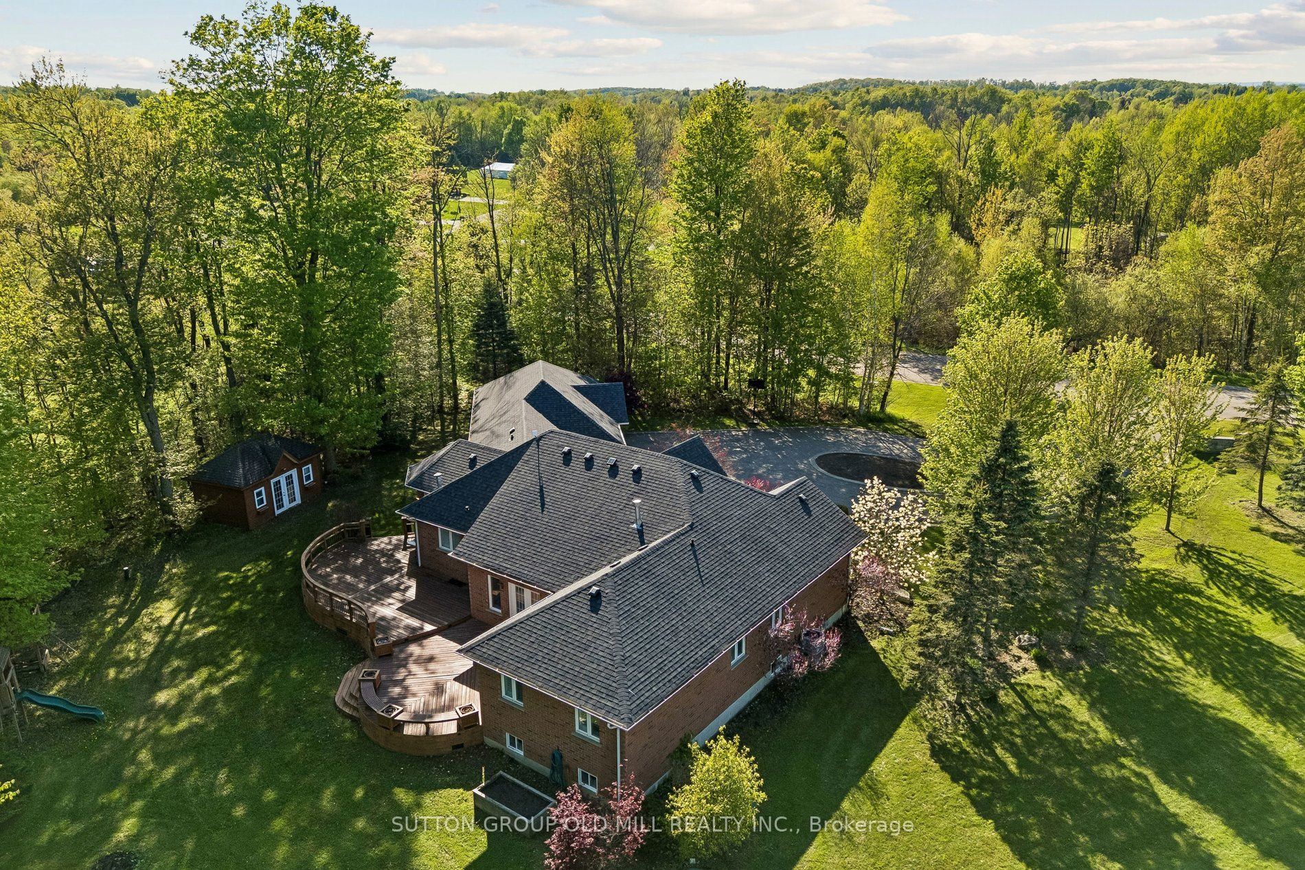7 Rolling Meadow Drive