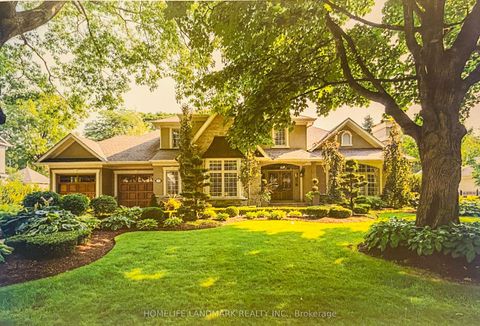 55 Ennisclare Drive W Oakville ON L6J 4N3