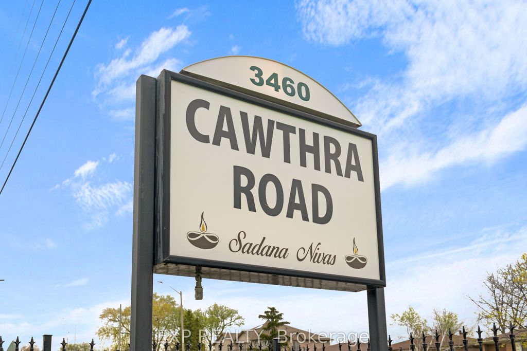 Photo of 3460 Cawthra Road, Mississauga, ON L5A 2X7 (MLS # W13158862)