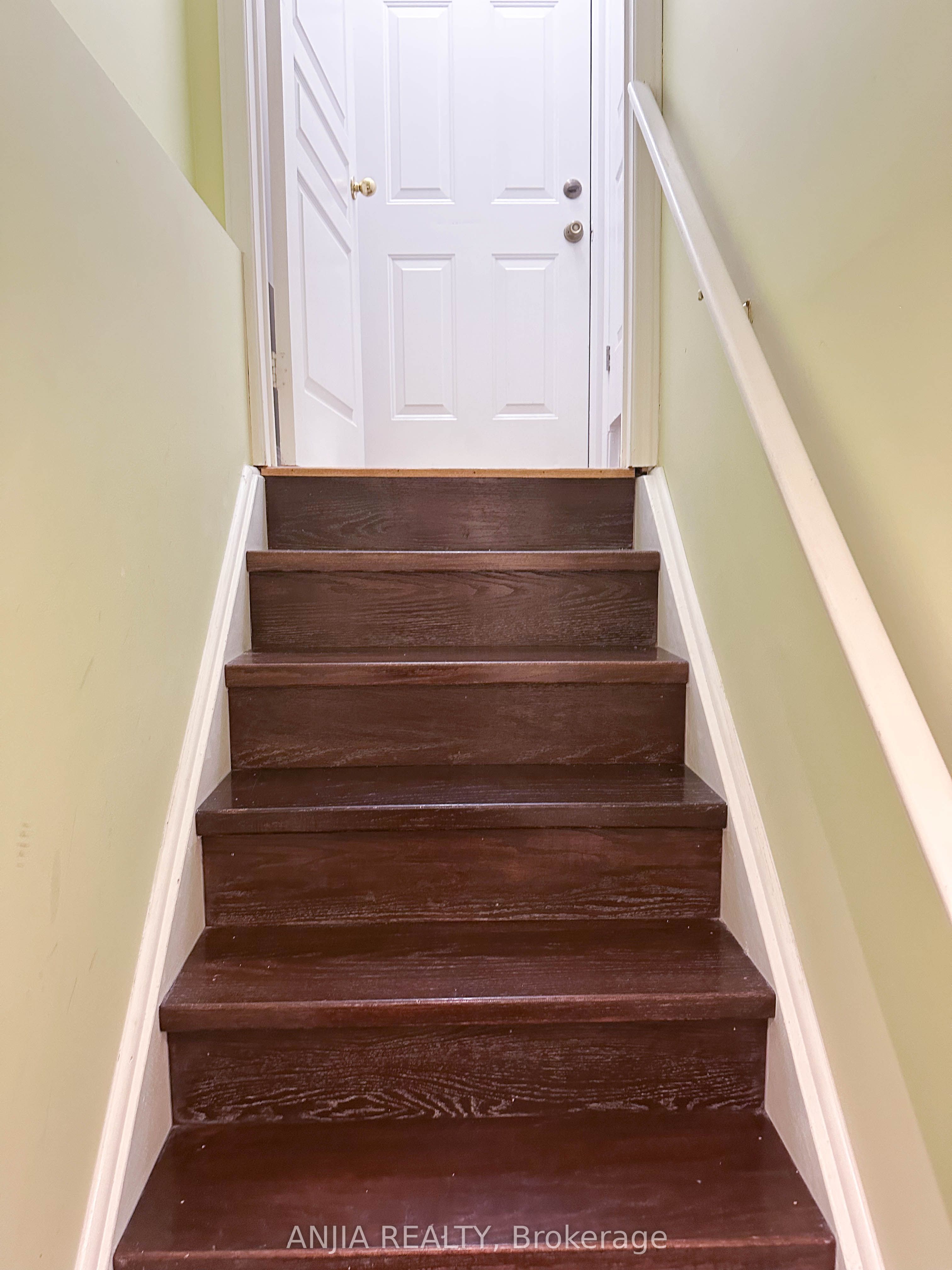 139 Hillwood Street Basement