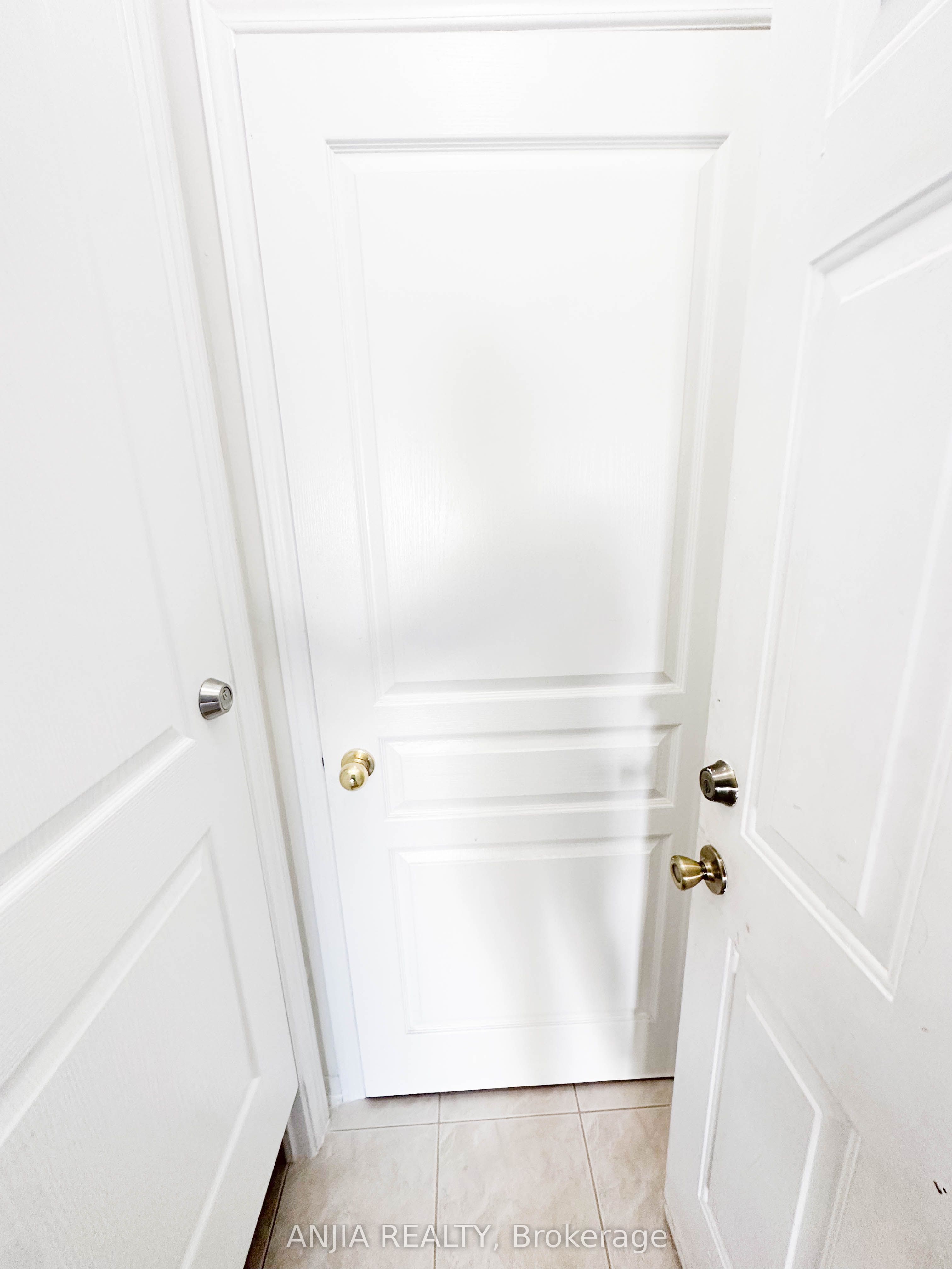 139 Hillwood Street Basement