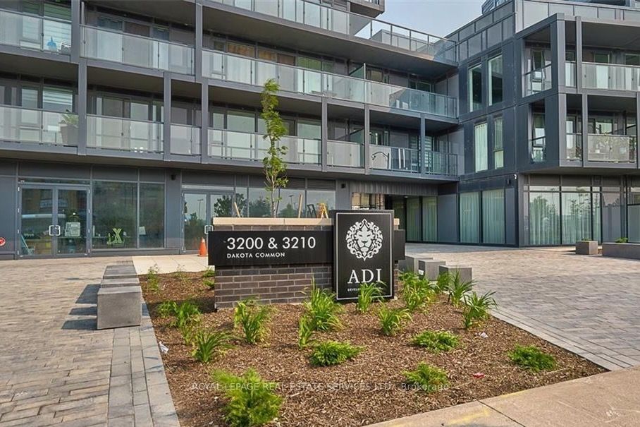 3210 Dakota Common A318