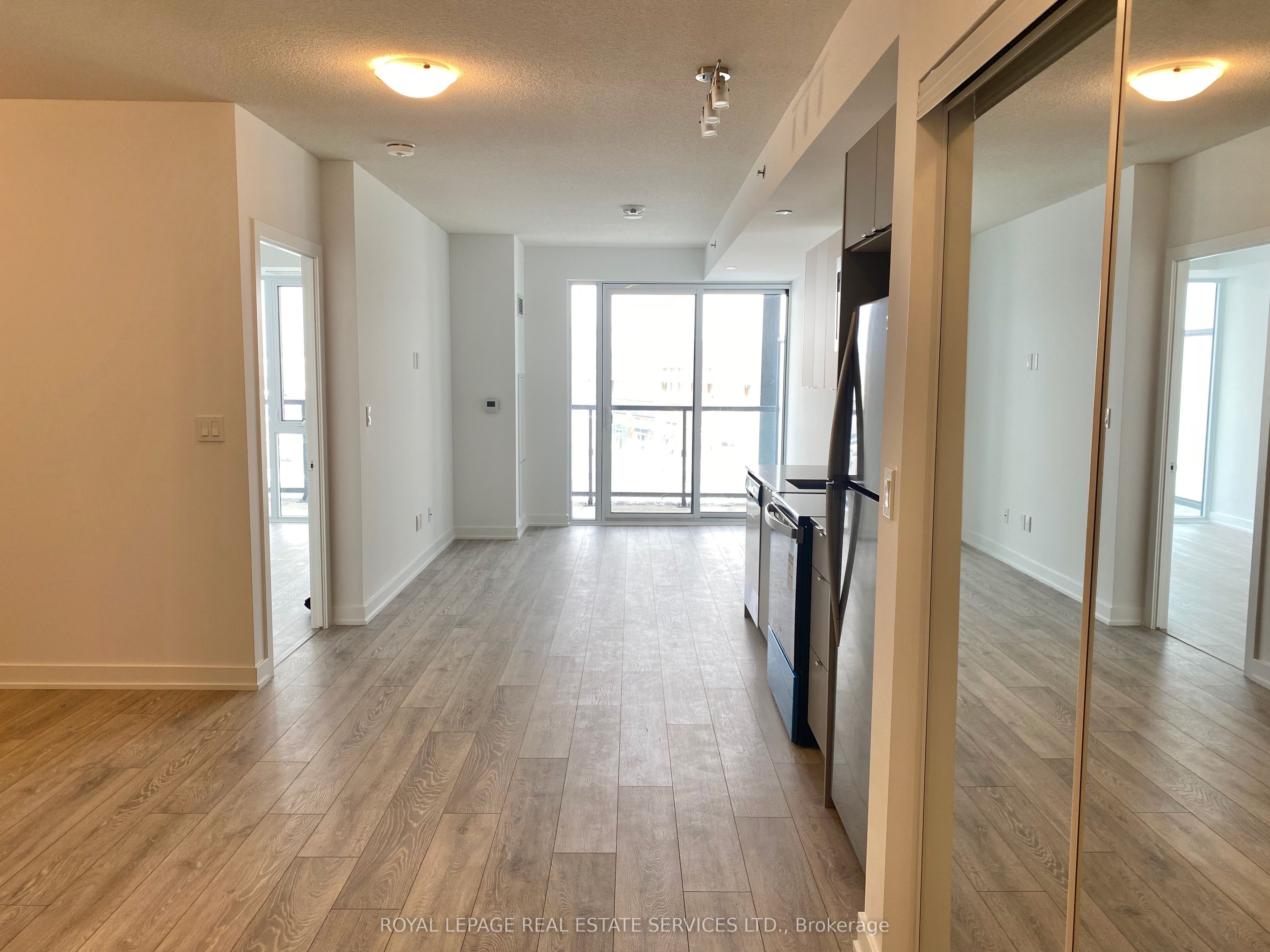 3210 Dakota Common A318