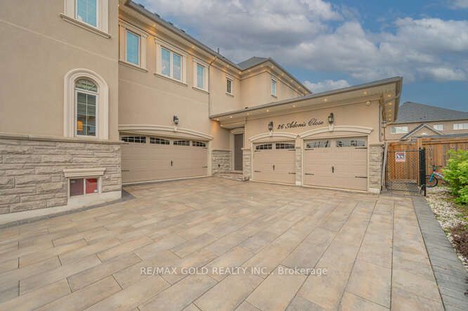 26 Adonis Close