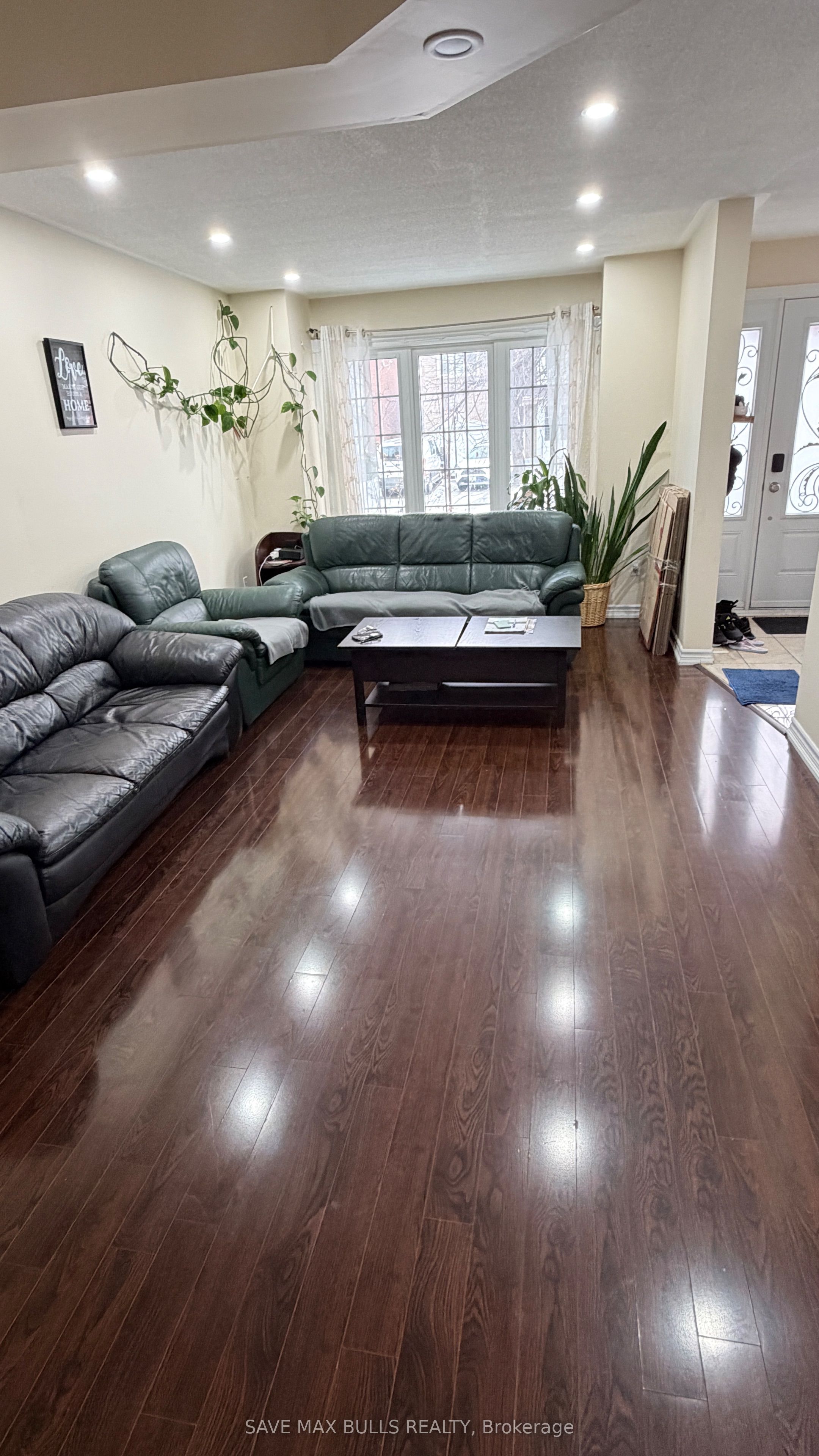 29 Softneedle Avenue