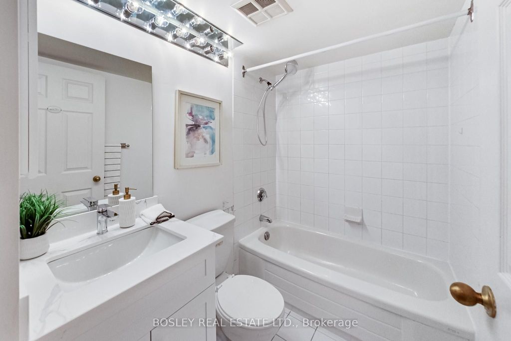 Photo of 24 Wellesley Street W #209, Toronto, ON M4Y 2X6 (MLS # C13100098)