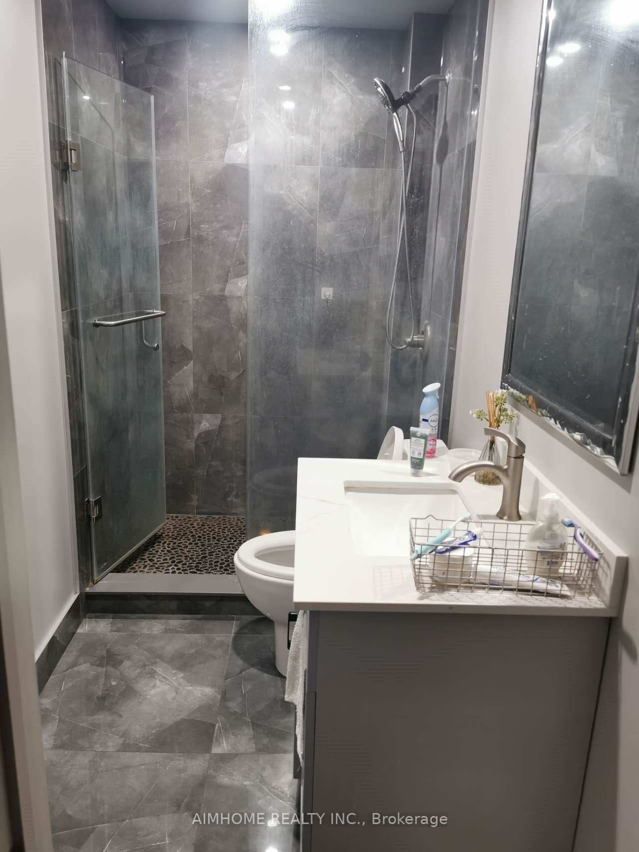 253 Palmerston Avenue Main Floor
