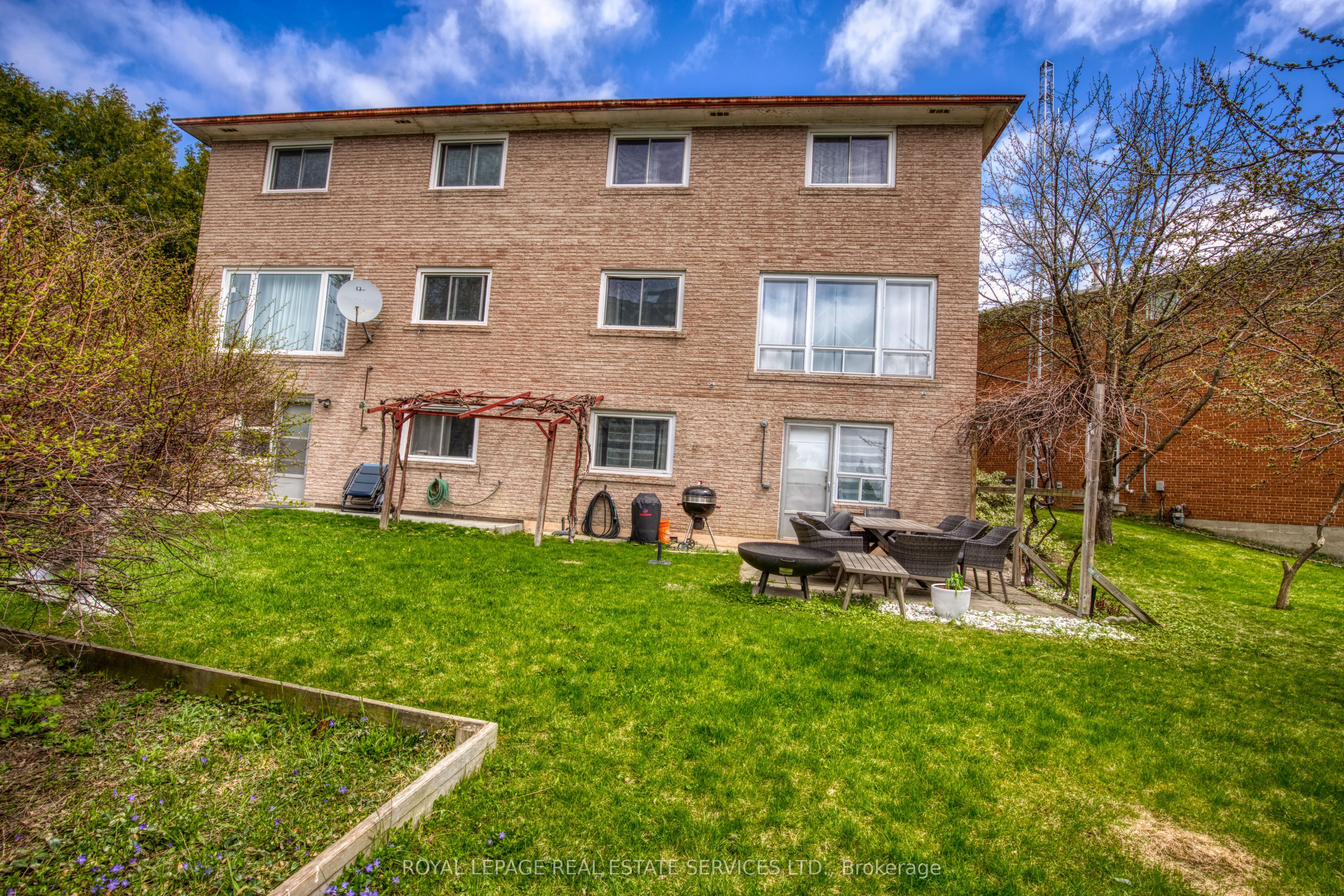 19 Terryellen Crescent