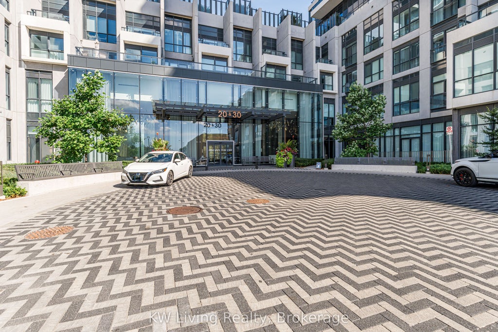 Photo of 20 Inn On The Park Drive #PH33, Toronto, ON M3C 0P8 (MLS # C13824820)