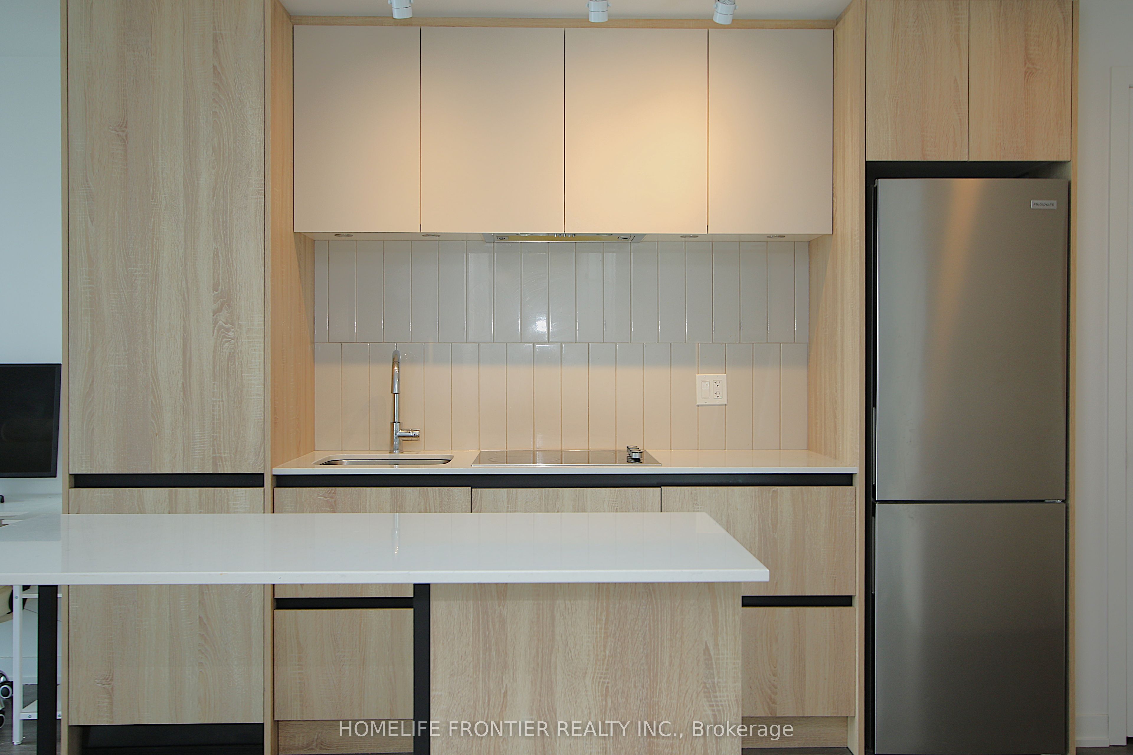 7950 Bathurst Street 2310