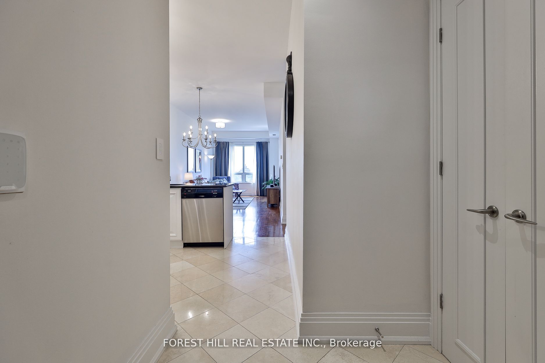 99 Avenue Road 1006