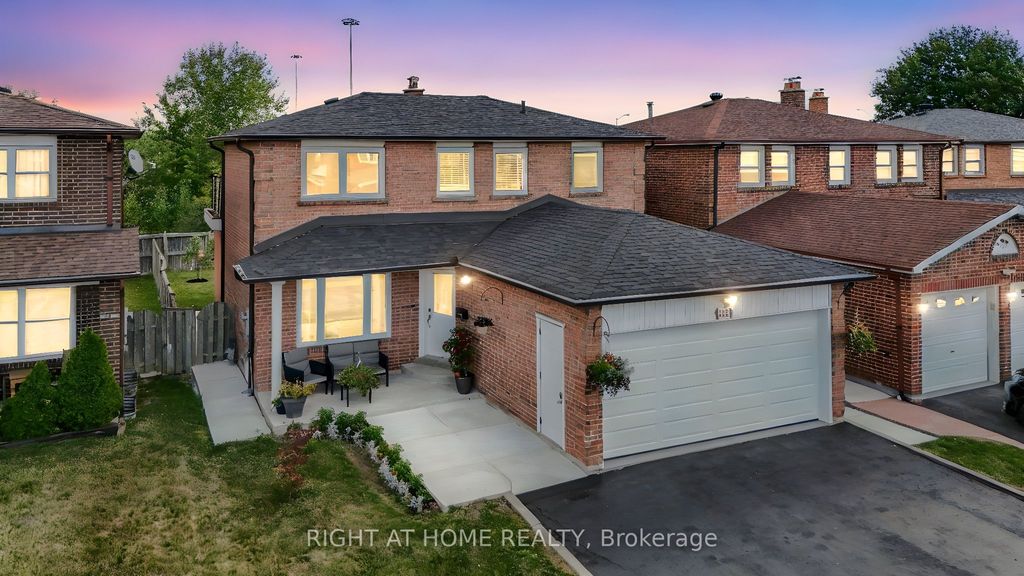 Photo of 4024 Longo Circle, Mississauga, ON L4T 4C7 (MLS # W12394495)