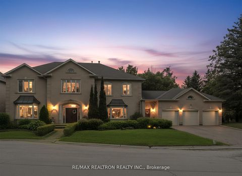 12 Moodie Drive Richmond Hill ON L4C 8C9