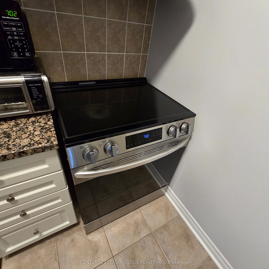 Photo of 2325 Central Park Drive #103, Oakville, ON L6H 0E2 (MLS # W13707286)