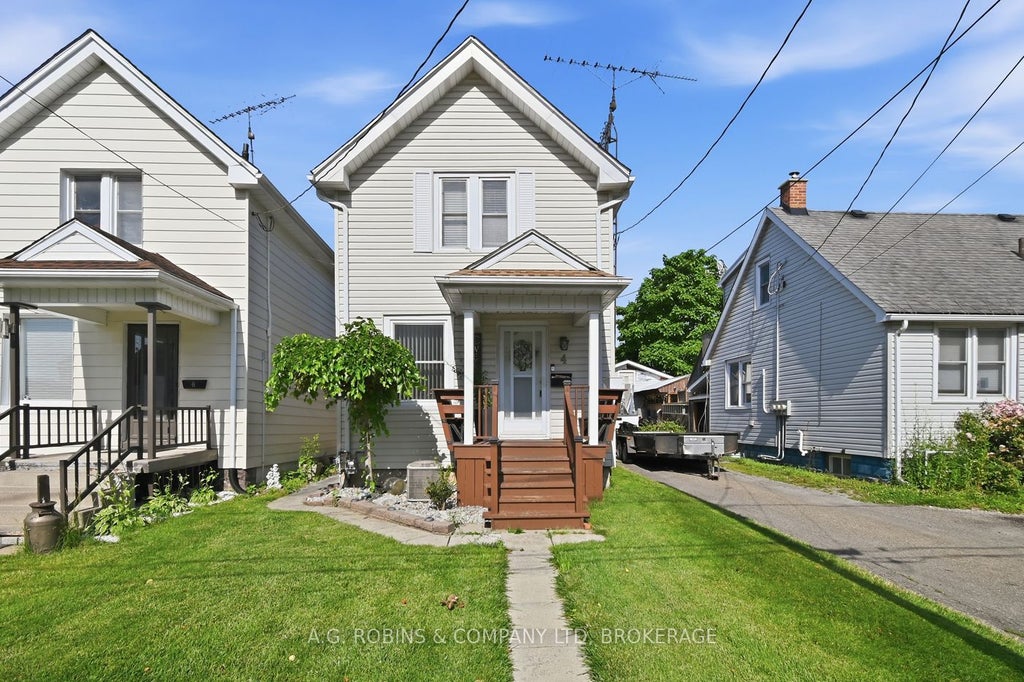 Photo of 4 Clifford Avenue, Welland, ON L3C 2G1 (MLS # X13525352)