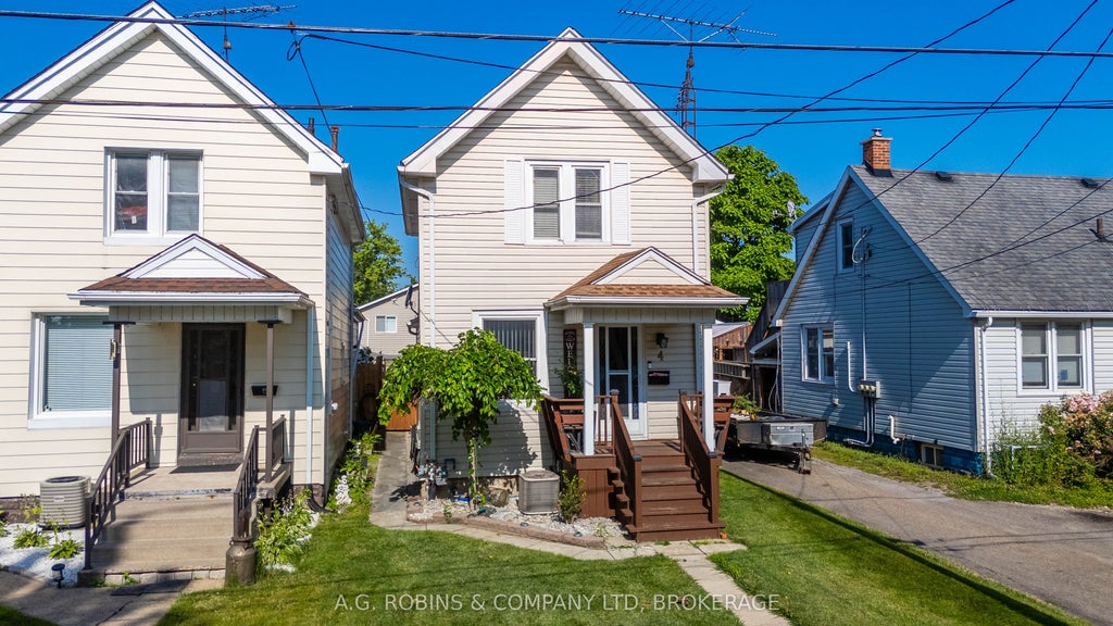 Photo of 4 Clifford Avenue, Welland, ON L3C 2G1 (MLS # X13525352)